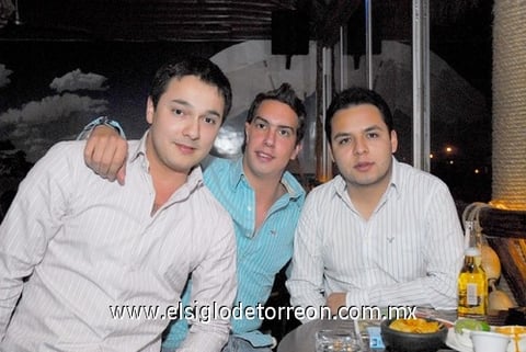 31012011  Jáuregui Beovide, Miguel Muñoz y Pepe García.
