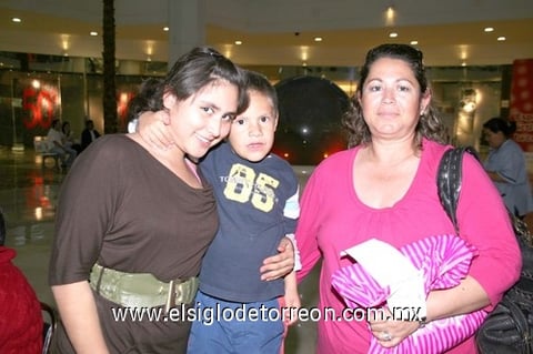 31012011  y Nicolás Sánchez, y Cidelia de Núñez.