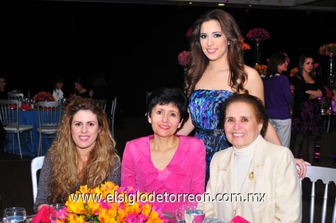 31012011 Barreiro, Miriam González, Lara de la Rosa y Anet Ayup.
