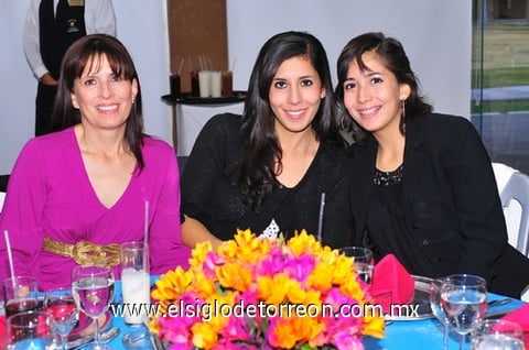 31012011 González, Renata Matuk y Marlén Matuk.