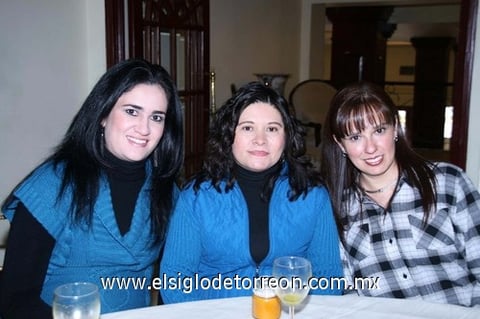 02022011 Rodríguez, Isabel Jiménez y Mireya Flores.
