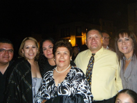 Rebeca Rodríguez con sus hijos Raúl, Rebeca, Cristy, Cruz y Jenny.