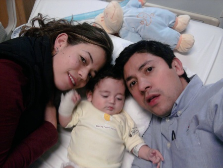 Mi familia Daphne, Leito y Leo. Fotografía enviada por Daphne.