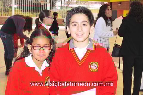 13022011  Vara, Allison Juárez y Evelyn Valdés.