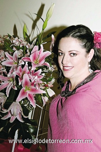 Mónica Hernández espera el nacimiento de su bebé.
