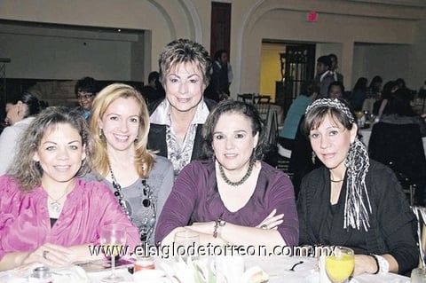 Tere, Clarisa, Cristy, Rosy y Coco.