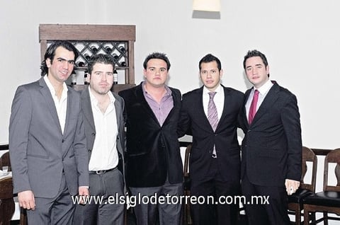 Nuevos integrantes del Club Sembradores Comarca: Gerardo Facusseh, Gerardo Schmal, Salvador Sánchez, Héctor Gramillo y Alejandro Teele.