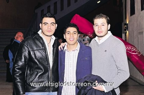 Franz Holguín, Ricardo Acosta y Juan Martínez.