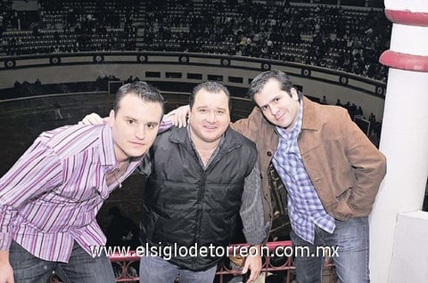 Diego de la Parra, Chilo Ortiz y Quique Ude.