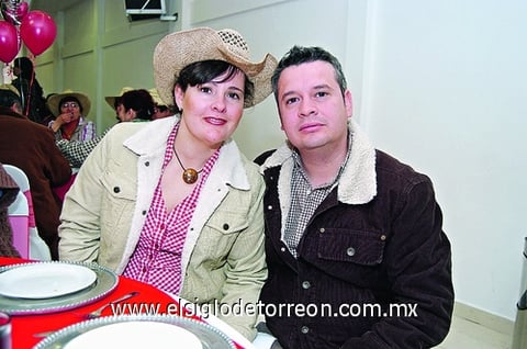 Martha y Antonio González.