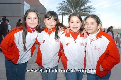 15022011 , Mexly, Valeria y Victoria.