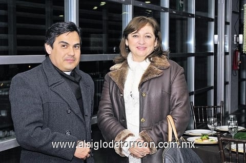 16022011 Armando Treviño y María José López.