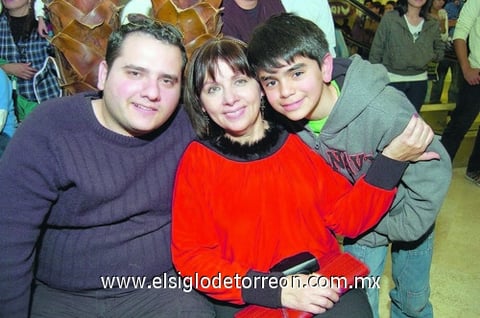 18022011  Cavanzón, Minerva Alcaraz y Bernardo Covarrubias.