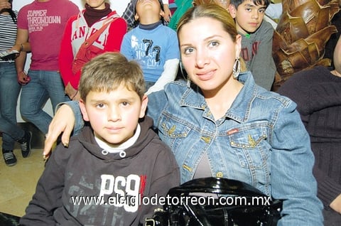 20022011 y Ana Covarrubias.