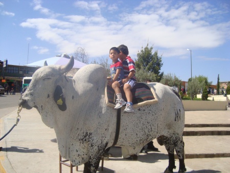 Carlitos y Luis Carlos en San Juan. Fotografía enviada por Carlos Hernández García.