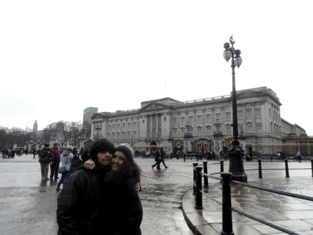 Palacio de Buckingham, Londres, UK. Diciembre 2010 Fotografía enviada por Victor Armijo y Fernanda Ibargüen.