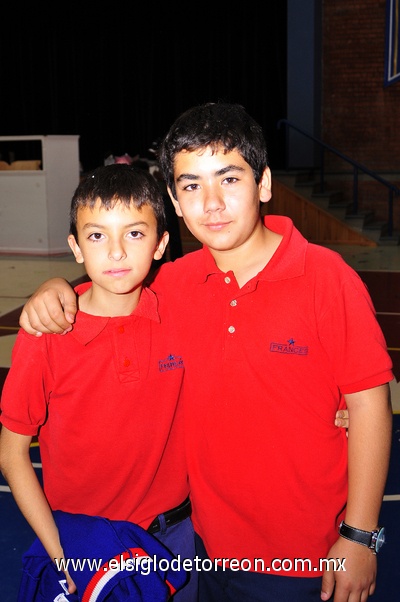24022011  Gamboa y Saúl Hernández.