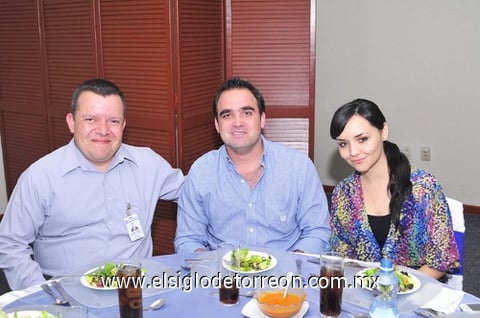 27022011  Aguilar, Carlos Fernández y Dayis Anaya.