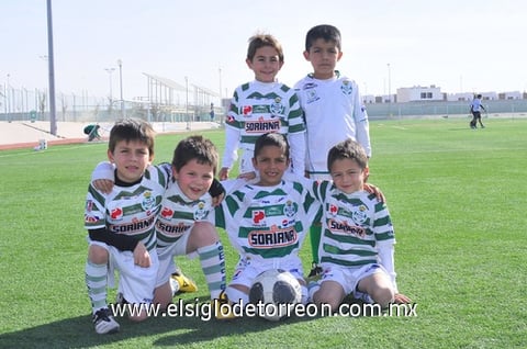 Ricardo Gilio, Juan Roberto Fernández, Pablo André Macías, Ramiro Enriquez, Óscar Alfani y Víctor Tellez.  Ana Paula y Gaby Martínez.