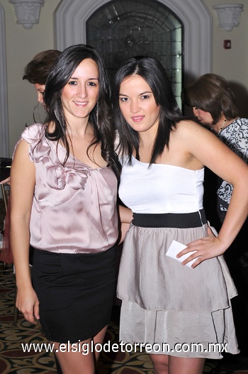 Ana Teresa y Mariana Estrada.