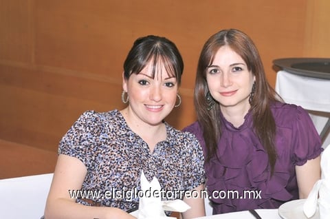 Sofía Gómez y Karla Eppe.