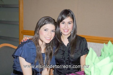 Cristina de la Rosa y Alejandra Martínez.