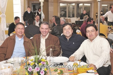 Chuy, Tavo, Moy y Mario.