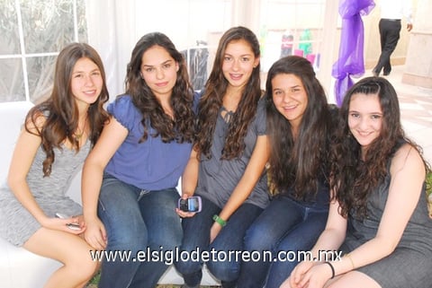 Adriana, Fabiola, Fabiana, Geovana y Marlene.