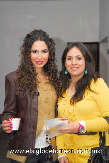 Caro Herrera y Valeria Escamilla.