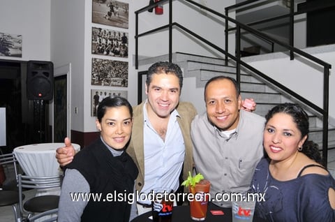 01032011  Román, Mario Mijares, Luis Armando y Fabiola Iduñate.