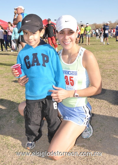 01032011 corredores al final de la carrera.