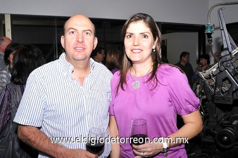 02032011  Garza y Mirita de Garza.