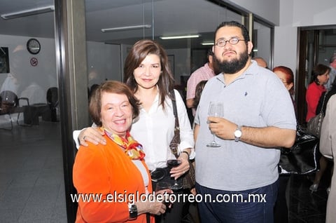 02032011  Esparza, Lourdes Bernal y Jacob  Atiyeh.