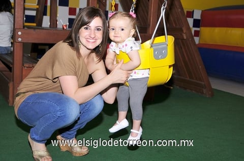 03032011 y Sarah Castro.