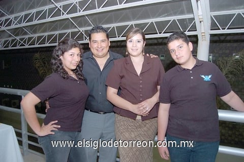 04032011  de Vicenzo y Alejandra González.