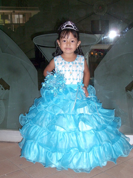 STEFANY Alejandra Marchand Nájera, al celebrar sus tres años de edad.