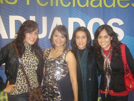 KAREN Breceda, Ángela Martínez, Grace Breceda y Mariel Breceda.