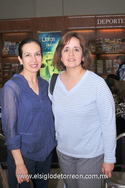 06032011 de Katsicas y Lupita Richards.