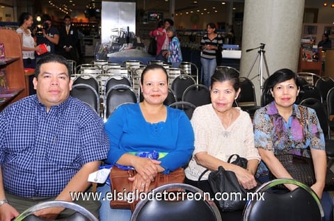 06032011 Sánchez, Aracely de Sánchez, Dolores Pámanes y María Esther Sánchez.