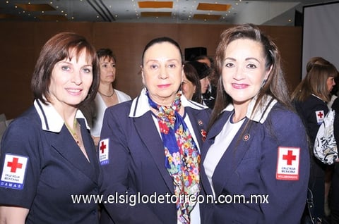 06032011  Derbez, María Guadalupe Villa de Del Río y Bertha de Medina.