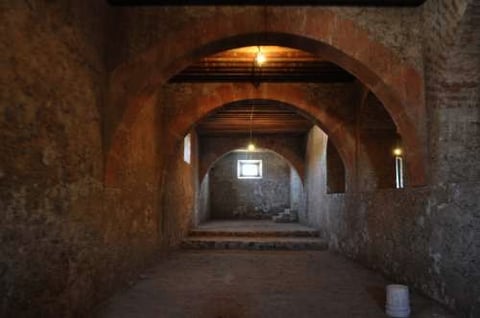 Alberto Antúnez, encargado del museo, explica la historia del lugar y ofrece algunas leyendas e historias para que los visitantes puedan revivir experiencias en épocas de ataques de indios y de la Revolución.