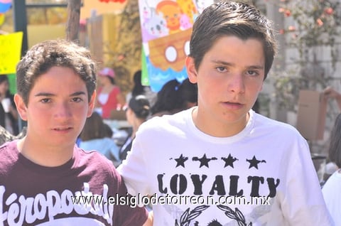 11032011  y Melisa.