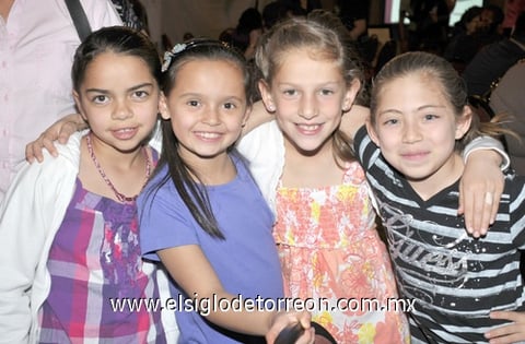 15032011 , Nayka, Alba y Aisha.