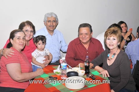 18032011  de Rivera, Mily de Salas, Ximena Salas, Antonio Rivera, Armando Siller y Carmen de Sillar.