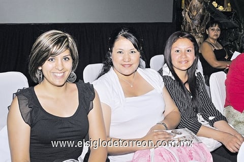 22032011 , Marcela y Vianka.
