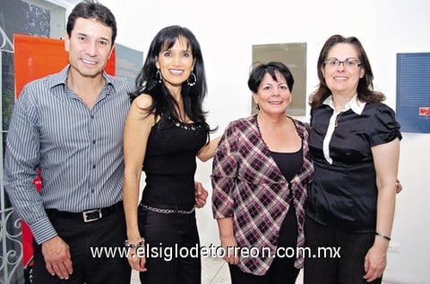 22032011 , Laura, Lorena y Verónica.