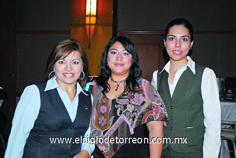 22032011 Ávila, Norma Limón y Gaby Castorena, en reciente eventos social.