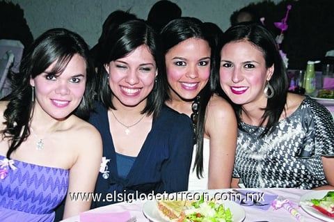 27032011  Sandoval, Liz Fernández, Tere de Salas y Úrsula Ayub.