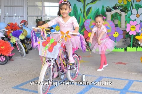 27032011  Sanjuana y Ana Paola de la Torre.