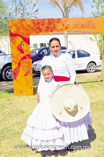 27032011  Salazar Arreola y Mayela Arreola de Salazar.